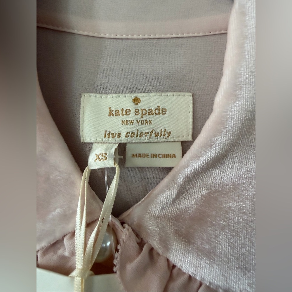 Kate Spade Velvet Trim Pearl Button Blouse in Rosedew NWT Women’s size XS. - Picture 8 of 9